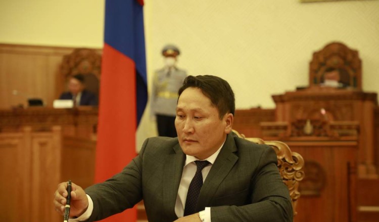  Н.Ганибал: Ардчилсан намын бүлэг Хөрөнгө оруулалтын тухай хуулийг Монгол Улсын эрх ашигт  нийцсэн байх ёстой гэж үзэж  гурав хоногийн завсарлага авав